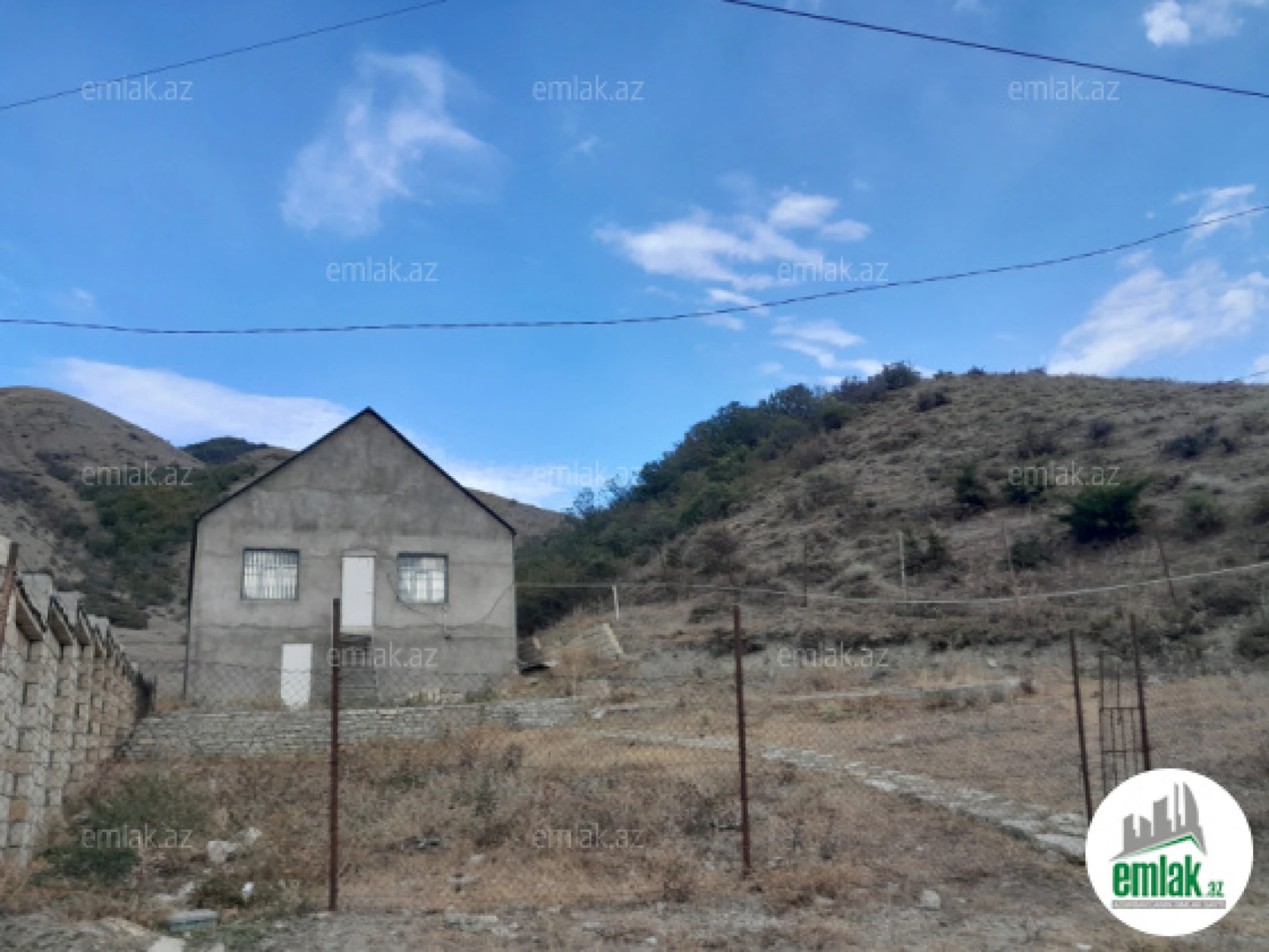 Satılır 6 otaqlı mənzil 200 m²