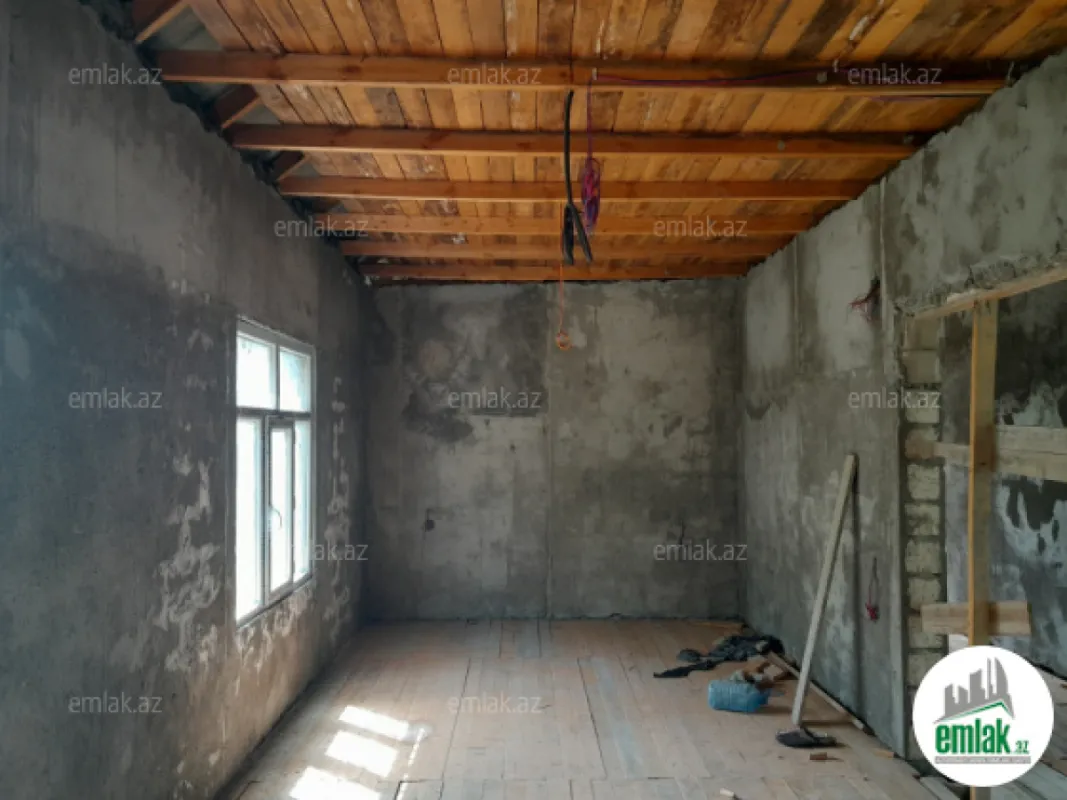 Satılır 6 otaqlı mənzil 200 m²