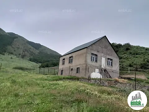 Satılır 6 otaqlı mənzil 200 m² — Bakı 6 otaq 200.00 m²