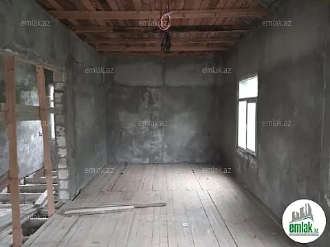 Satılır 6 otaqlı mənzil 200 m²