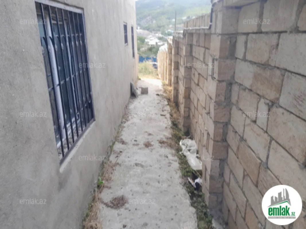 Satılır 6 otaqlı mənzil 200 m²