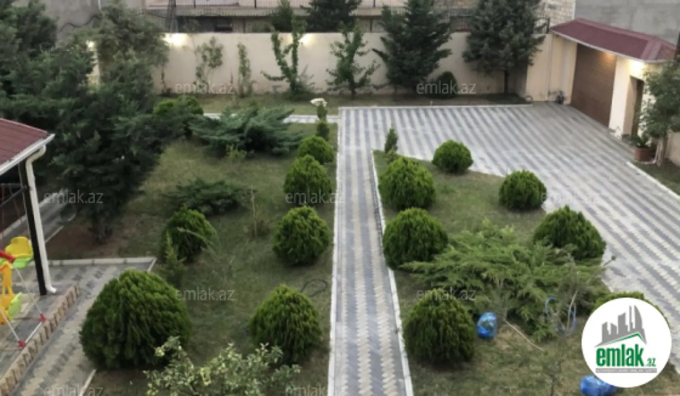 Satılır 7 otaqlı həyət evi 300 m²