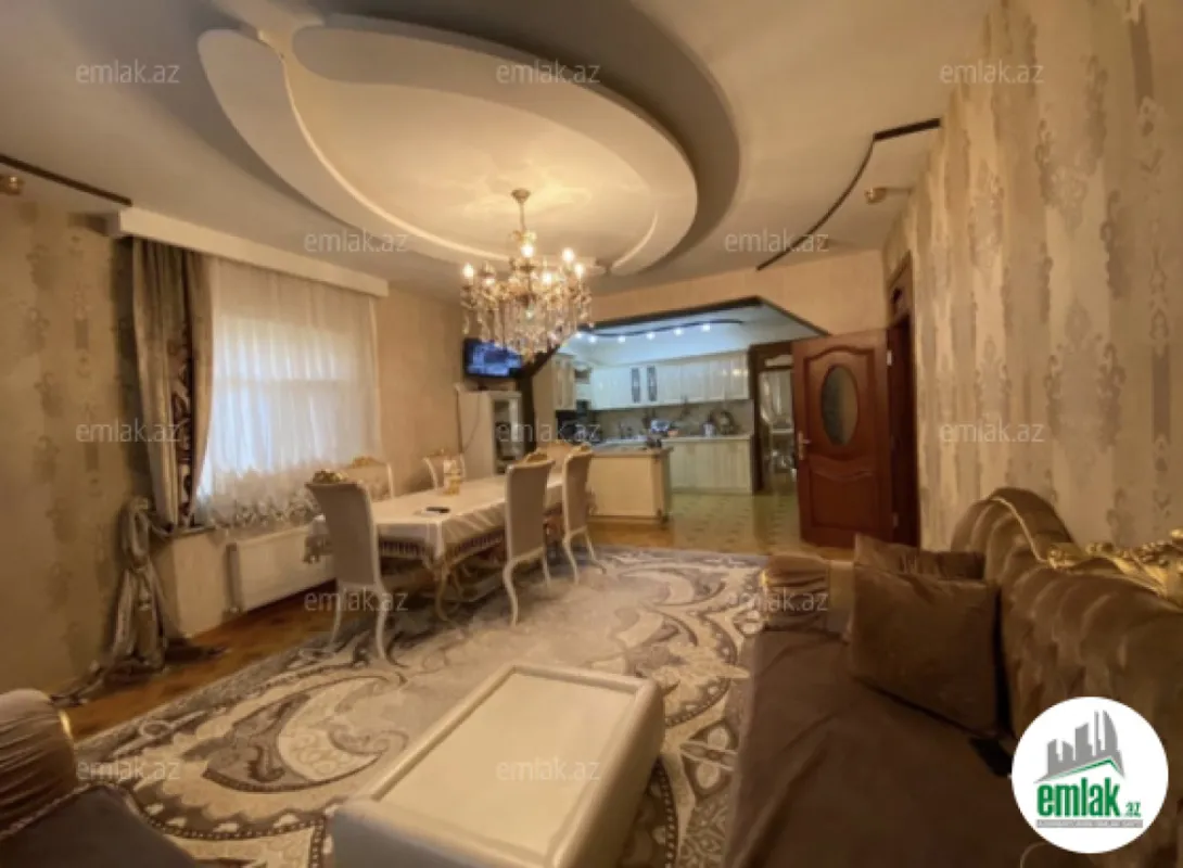Satılır 7 otaqlı həyət evi 300 m²