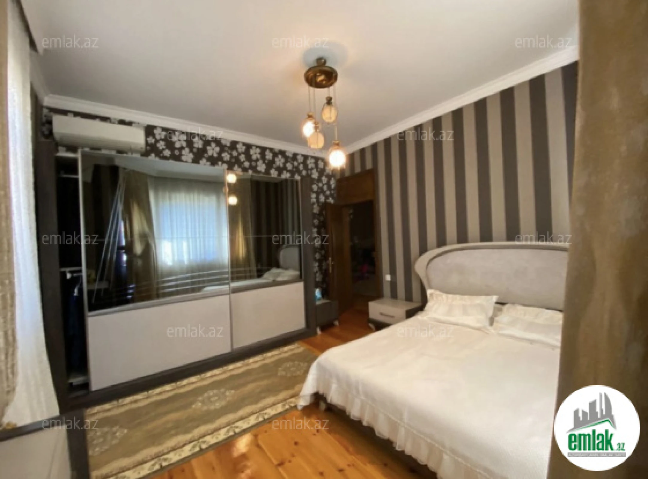 Satılır 7 otaqlı həyət evi 300 m²