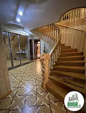 Satılır 7 otaqlı həyət evi 300 m²