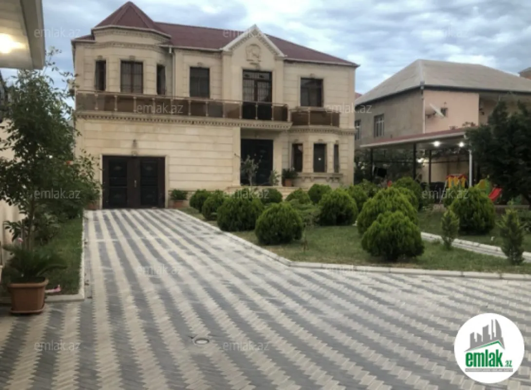 Satılır 7 otaqlı həyət evi 300 m²