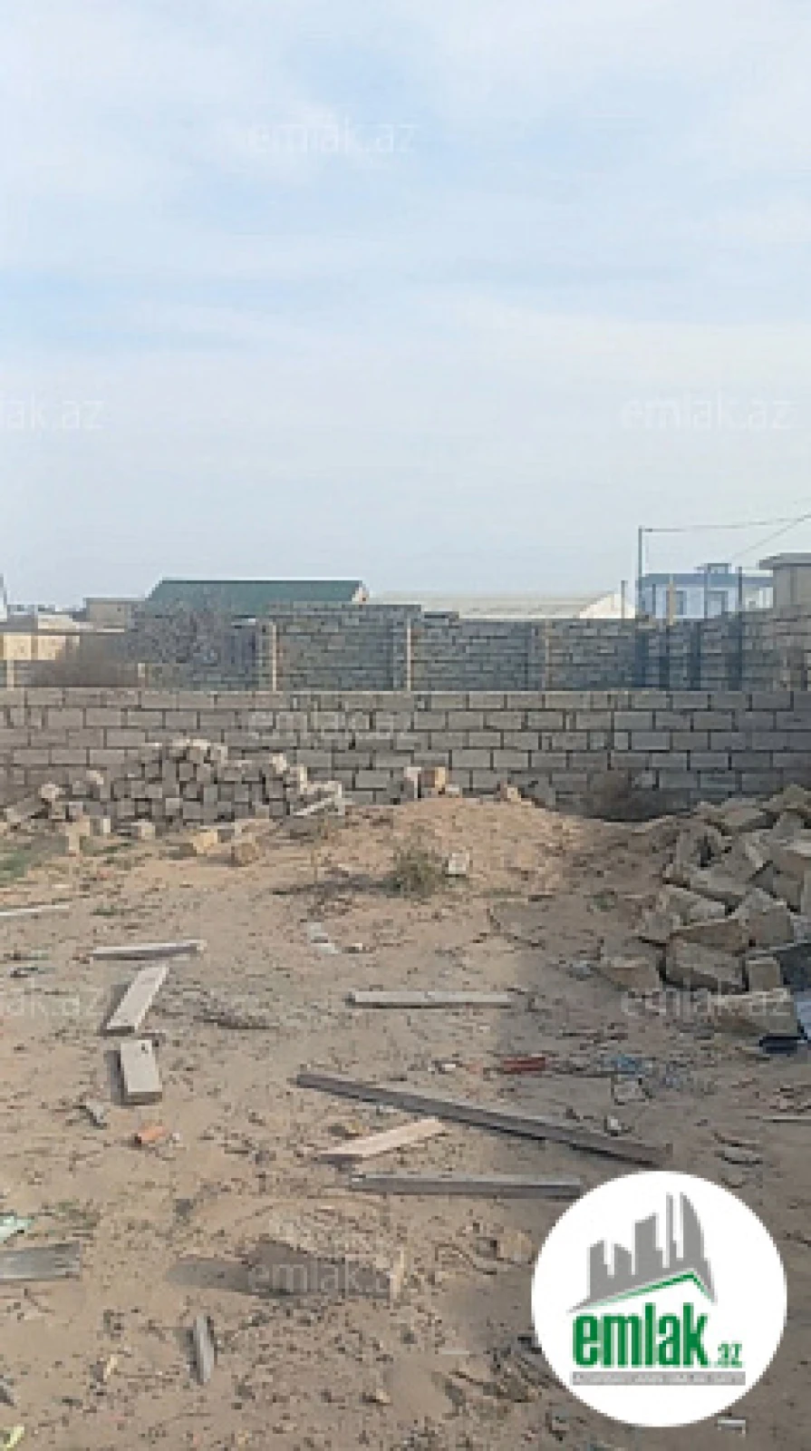 Satılır 4 otaqlı mənzil 156 m²