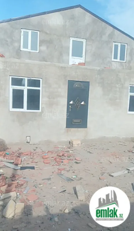 Satılır 4 otaqlı mənzil 156 m²
