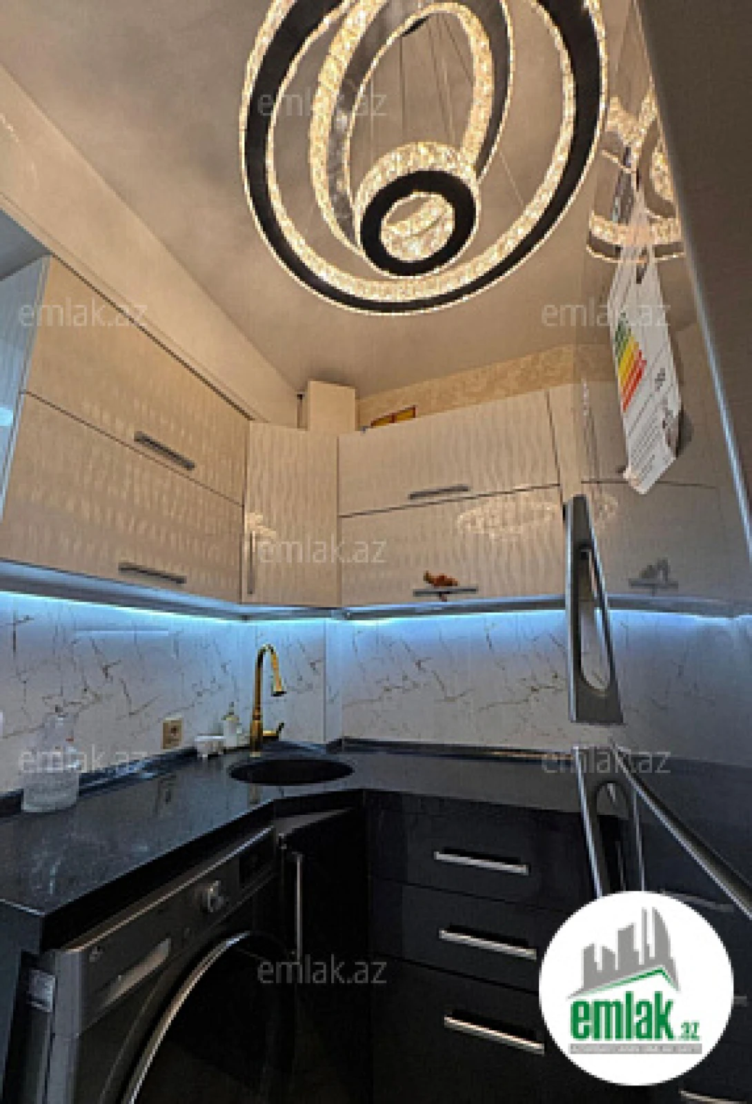 Satılır 2 otaqlı yeni tikili 56 m²