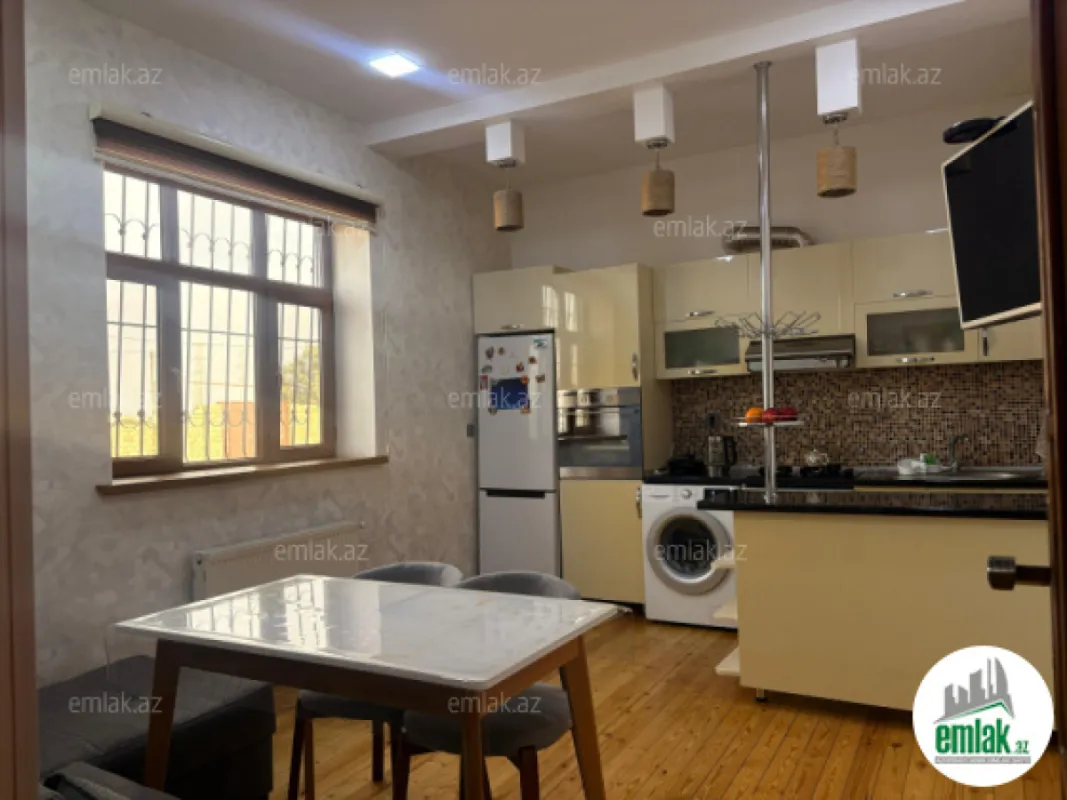 Satılır 4 otaqlı həyət evi 144 m²