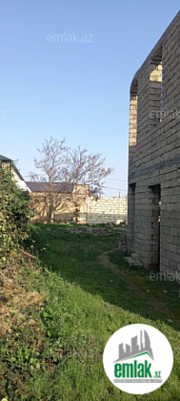 Satılır 8 otaqlı həyət evi 340 m²