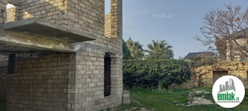 Satılır 8 otaqlı həyət evi 340 m²