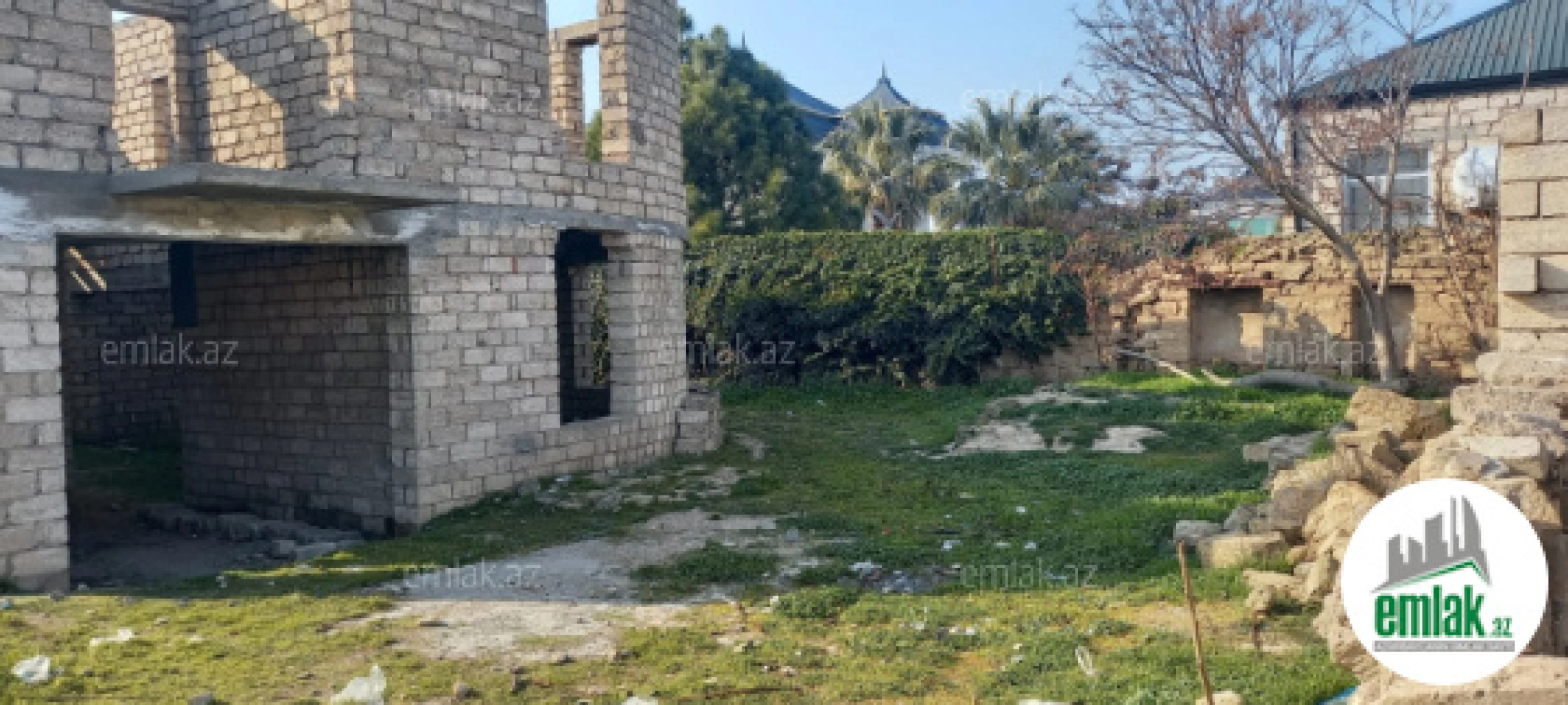 Satılır 8 otaqlı həyət evi 340 m²