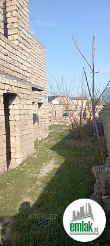 Satılır 8 otaqlı həyət evi 340 m²