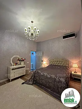 Satılır 4 otaqlı mənzil 180 m²