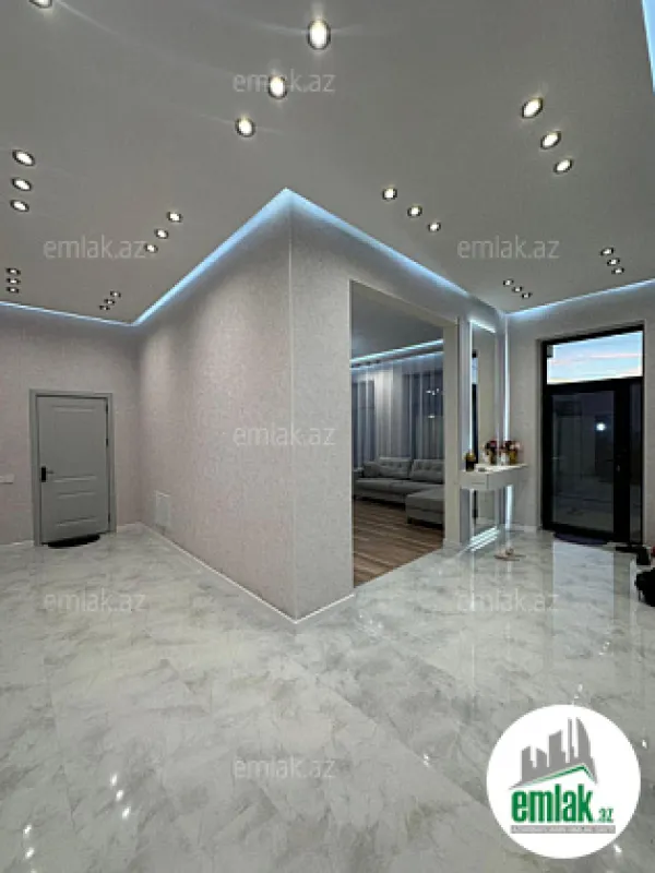 Satılır 4 otaqlı mənzil 180 m²