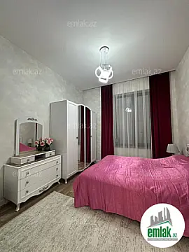 Satılır 4 otaqlı mənzil 180 m²