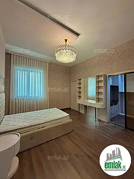 Satılır 4 otaqlı mənzil 200 m²