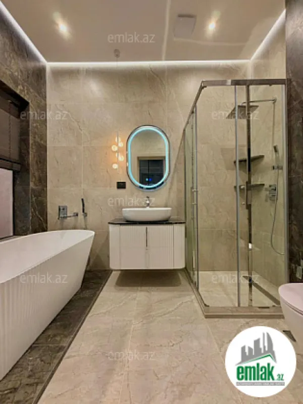 Satılır 5 otaqlı mənzil 300 m²