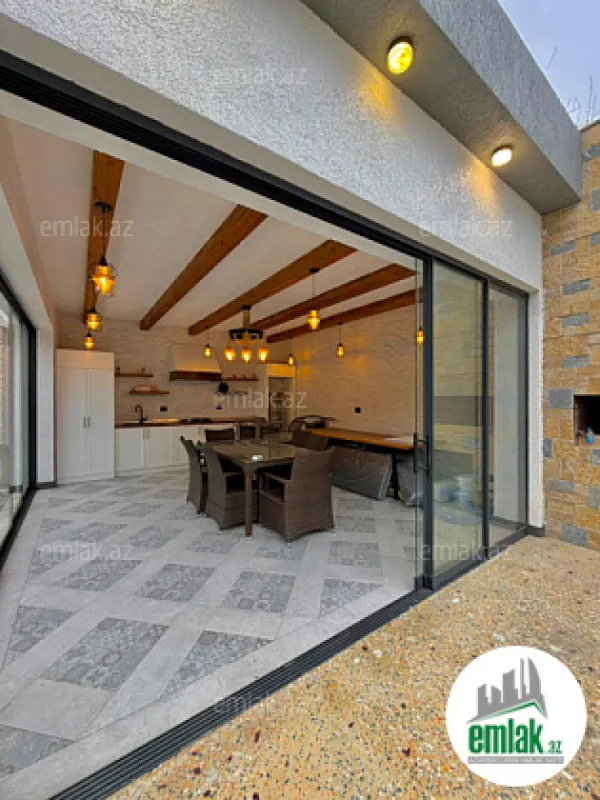Satılır 5 otaqlı mənzil 300 m²