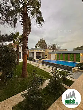 Satılır 5 otaqlı mənzil 300 m²