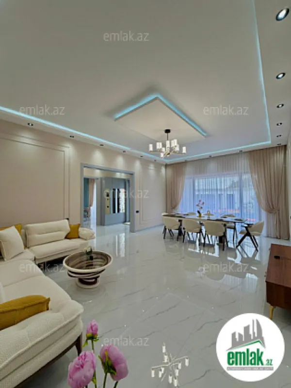 Satılır 4 otaqlı mənzil 180 m²