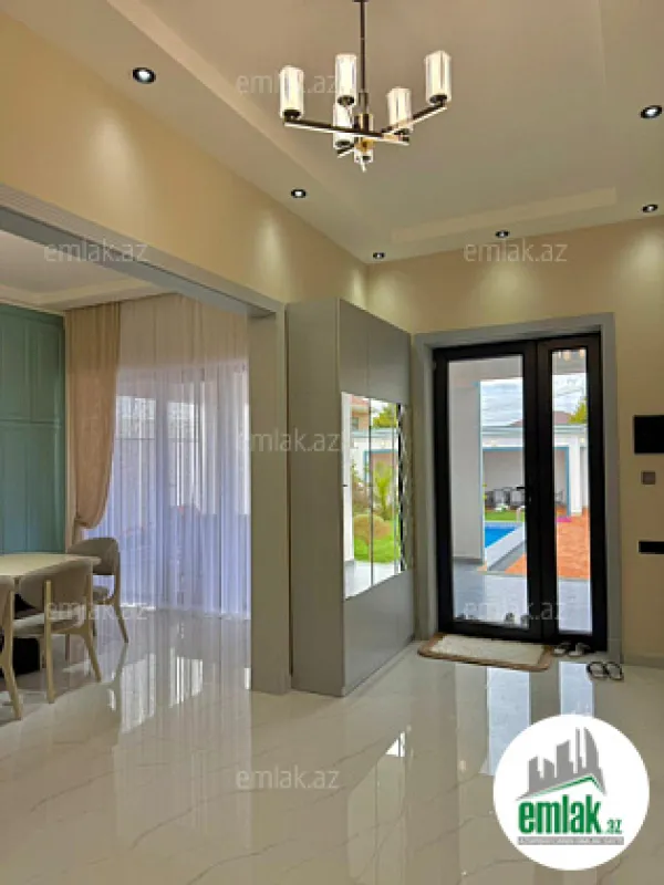 Satılır 4 otaqlı mənzil 180 m²