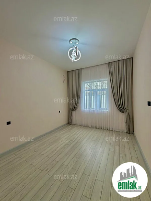 Satılır 4 otaqlı mənzil 180 m²