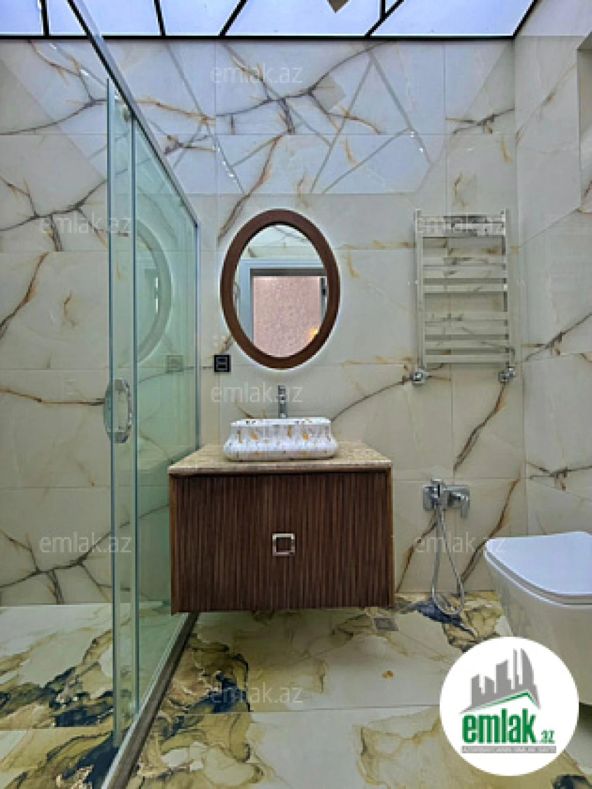 Satılır 4 otaqlı mənzil 170 m²