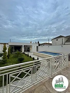 Satılır 4 otaqlı mənzil 170 m²