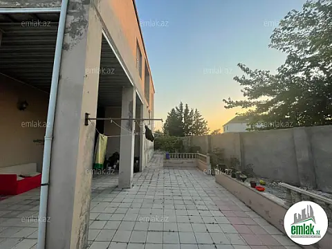 Satılır 7 otaqlı mənzil 210 m²