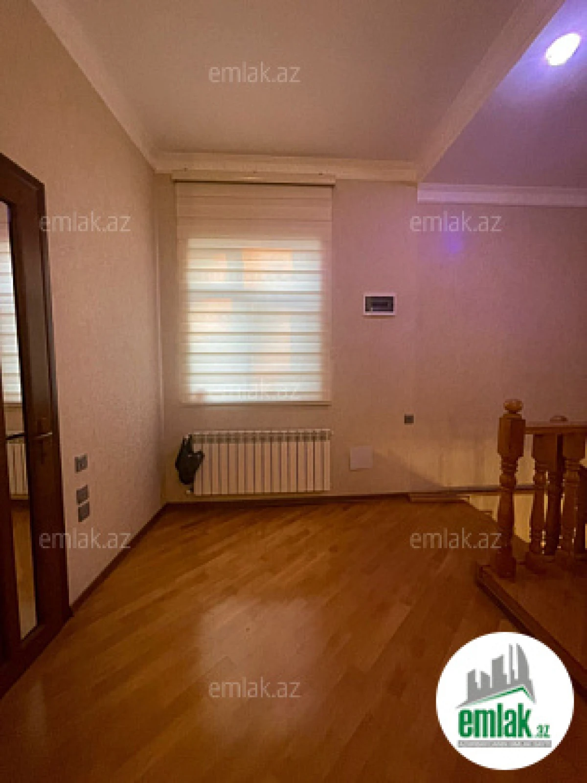 Satılır 7 otaqlı mənzil 210 m²