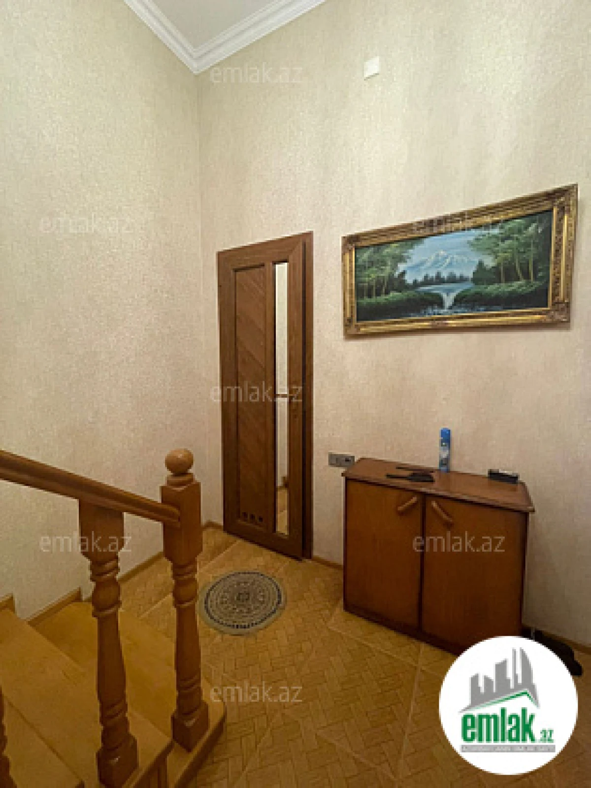 Satılır 7 otaqlı mənzil 210 m²