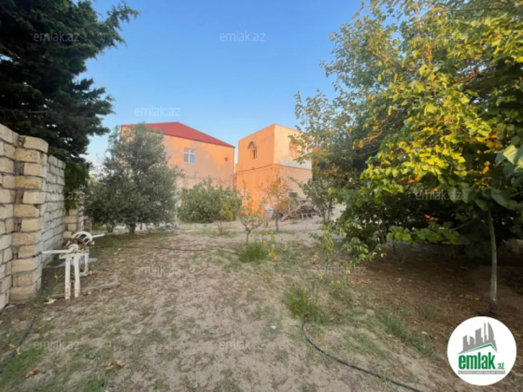 Satılır 7 otaqlı mənzil 210 m²