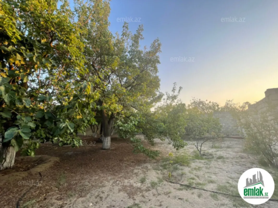 Satılır 7 otaqlı mənzil 210 m²