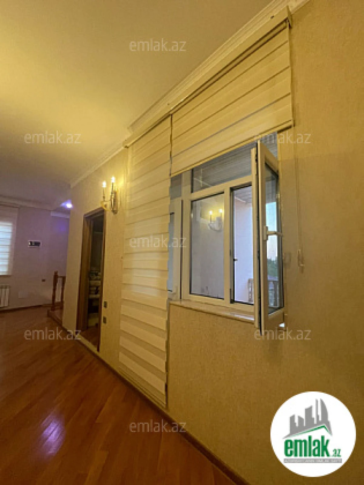 Satılır 7 otaqlı mənzil 210 m²