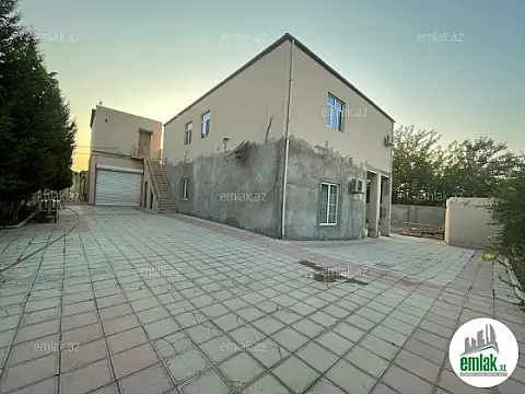 Satılır 7 otaqlı mənzil 210 m²