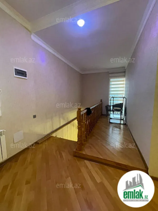 Satılır 7 otaqlı mənzil 210 m²