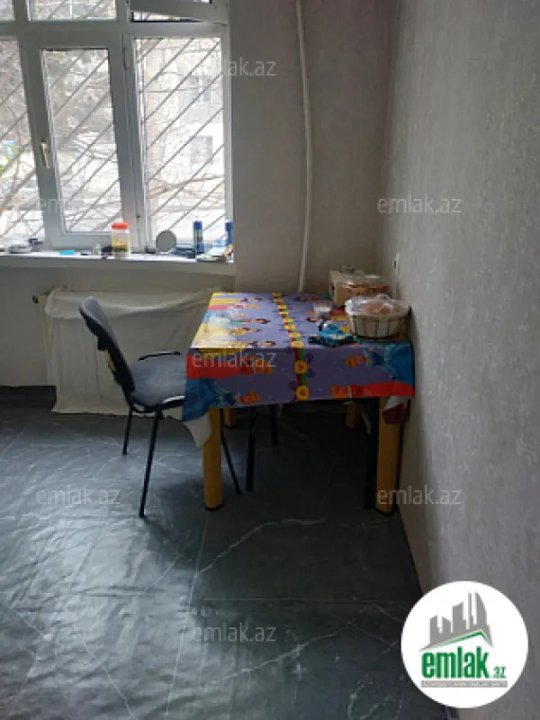 Satılır 2 otaqlı köhnə tikili 26 m²