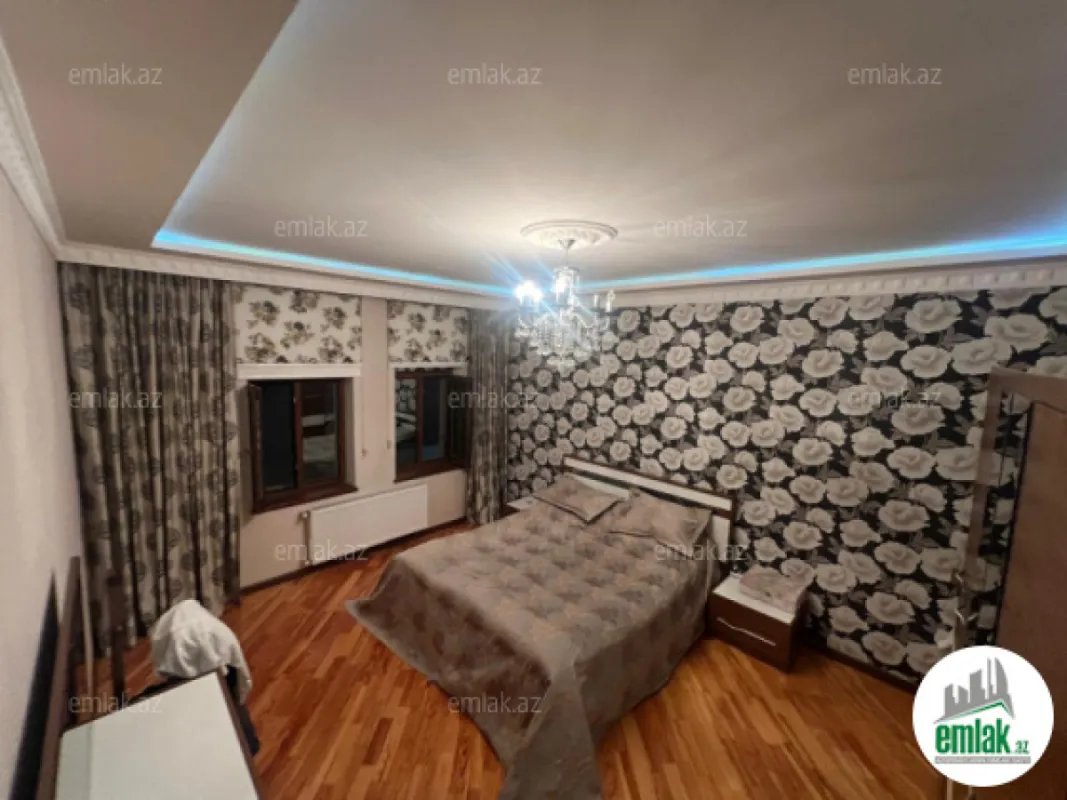 Satılır 6 otaqlı həyət evi 250 m²