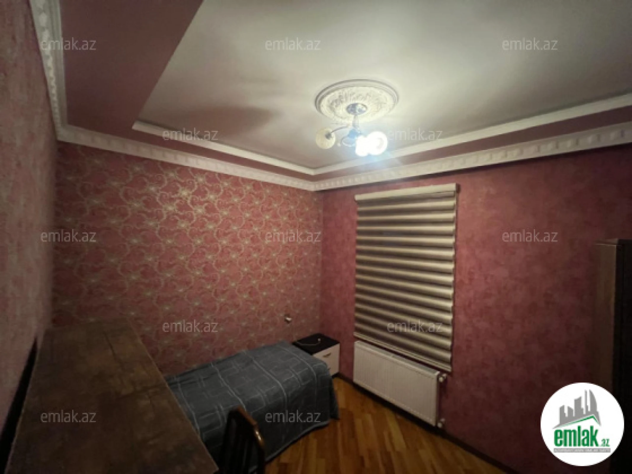 Satılır 6 otaqlı həyət evi 250 m²