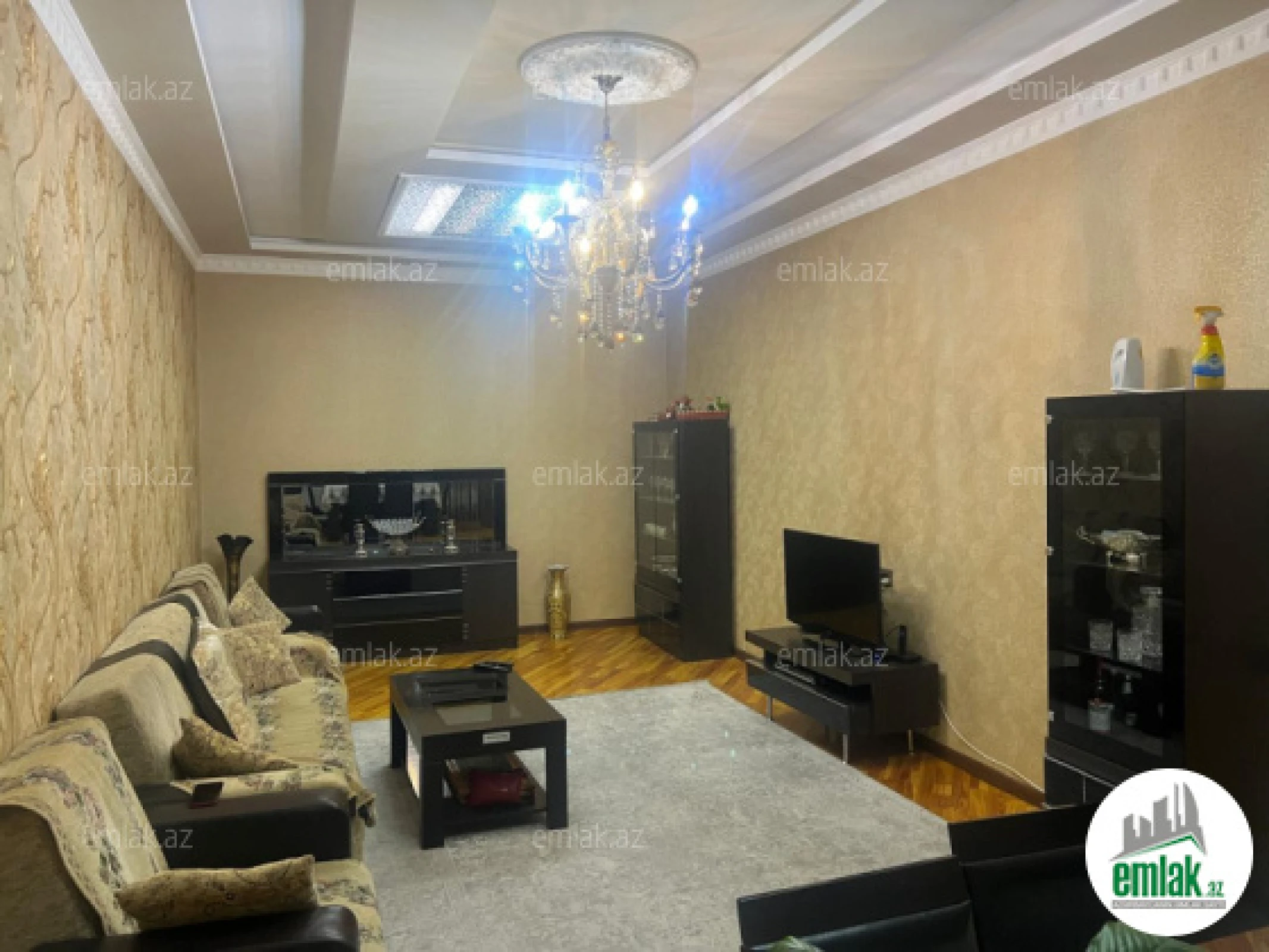 Satılır 6 otaqlı həyət evi 250 m²