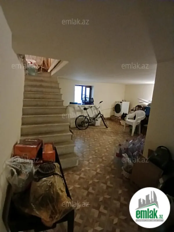 Satılır 6 otaqlı həyət evi 250 m²