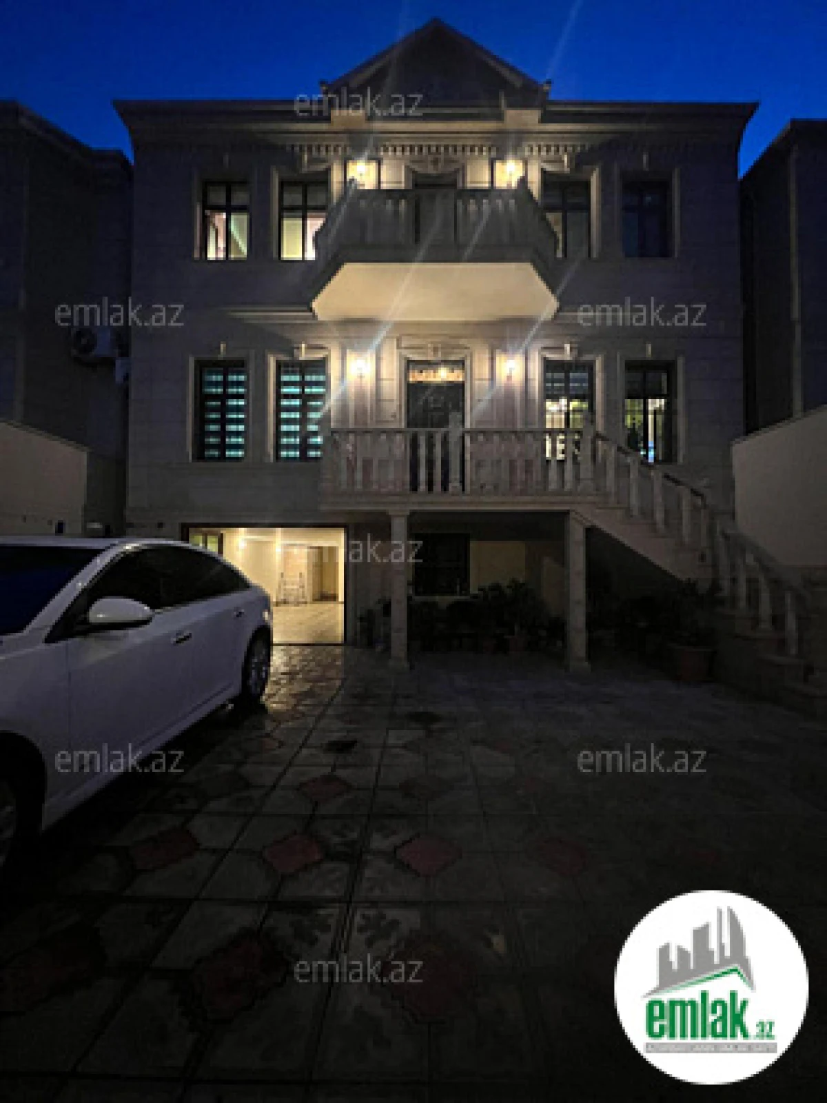 Satılır 6 otaqlı həyət evi 250 m²