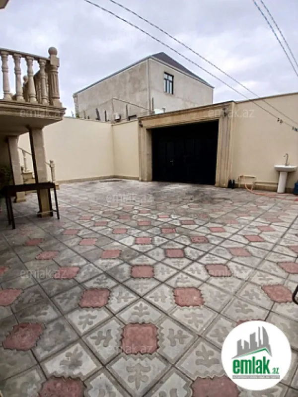 Satılır 6 otaqlı həyət evi 250 m²