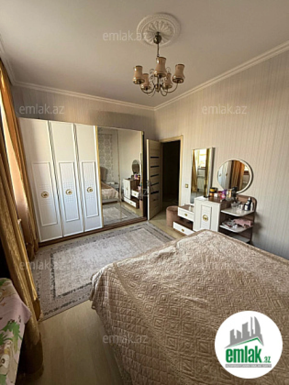 Satılır 2 otaqlı yeni tikili 90 m²