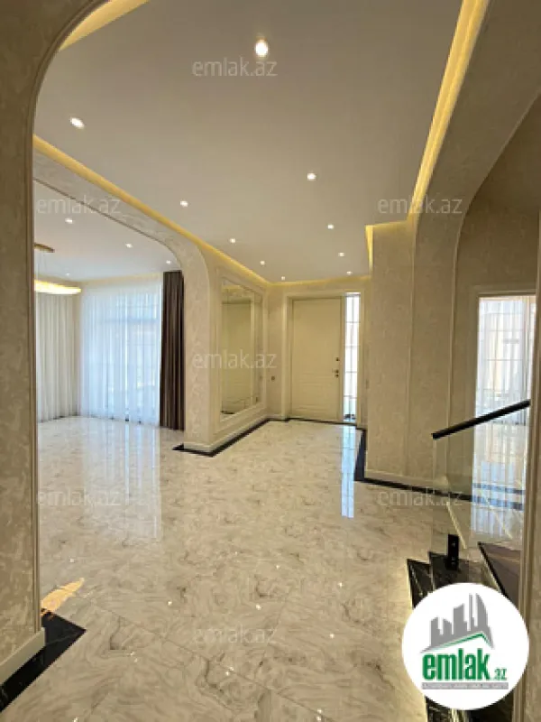 Satılır 5 otaqlı mənzil 300 m²