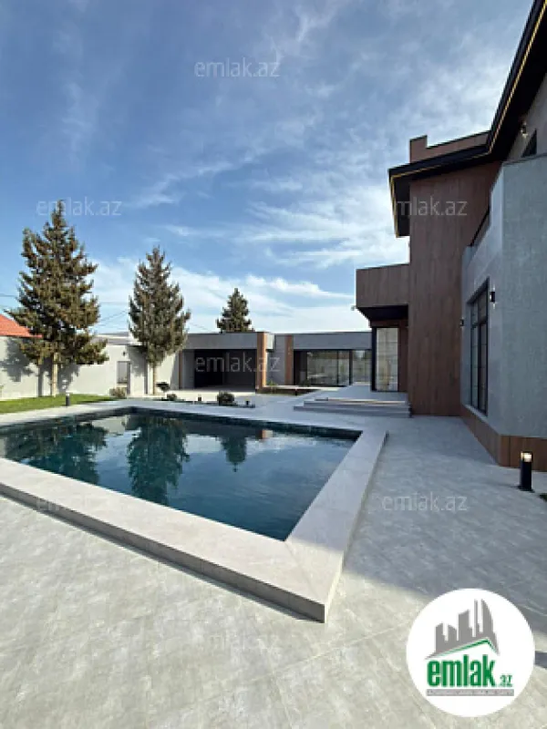Satılır 5 otaqlı mənzil 300 m²