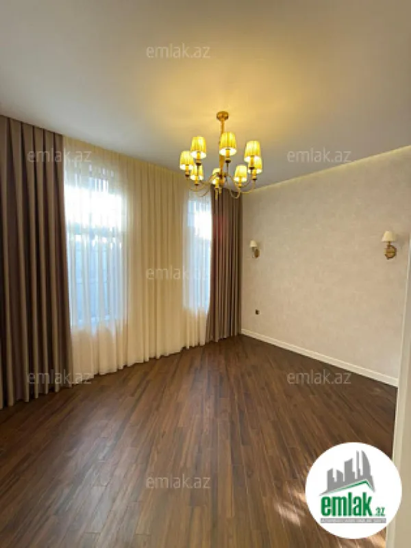 Satılır 5 otaqlı mənzil 300 m²