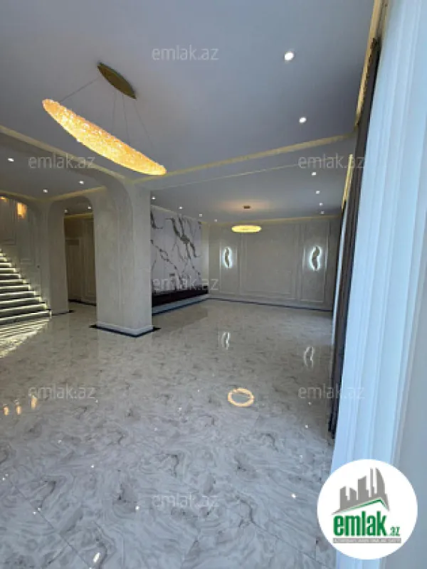 Satılır 5 otaqlı mənzil 300 m²